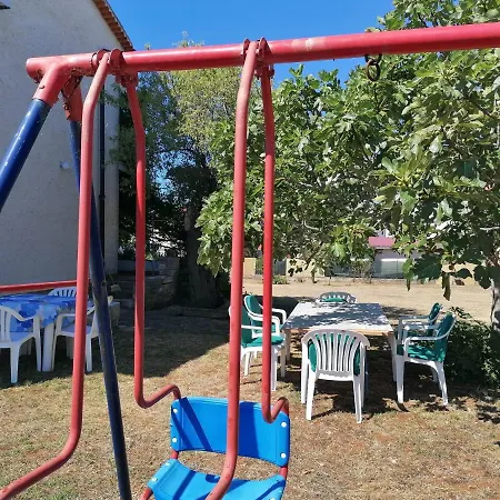 Mendula Apartament *