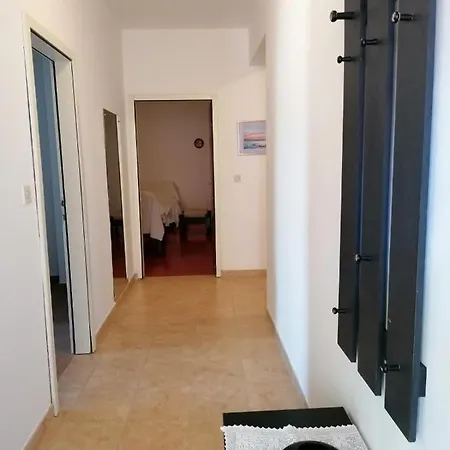 Apartament Mendula *
